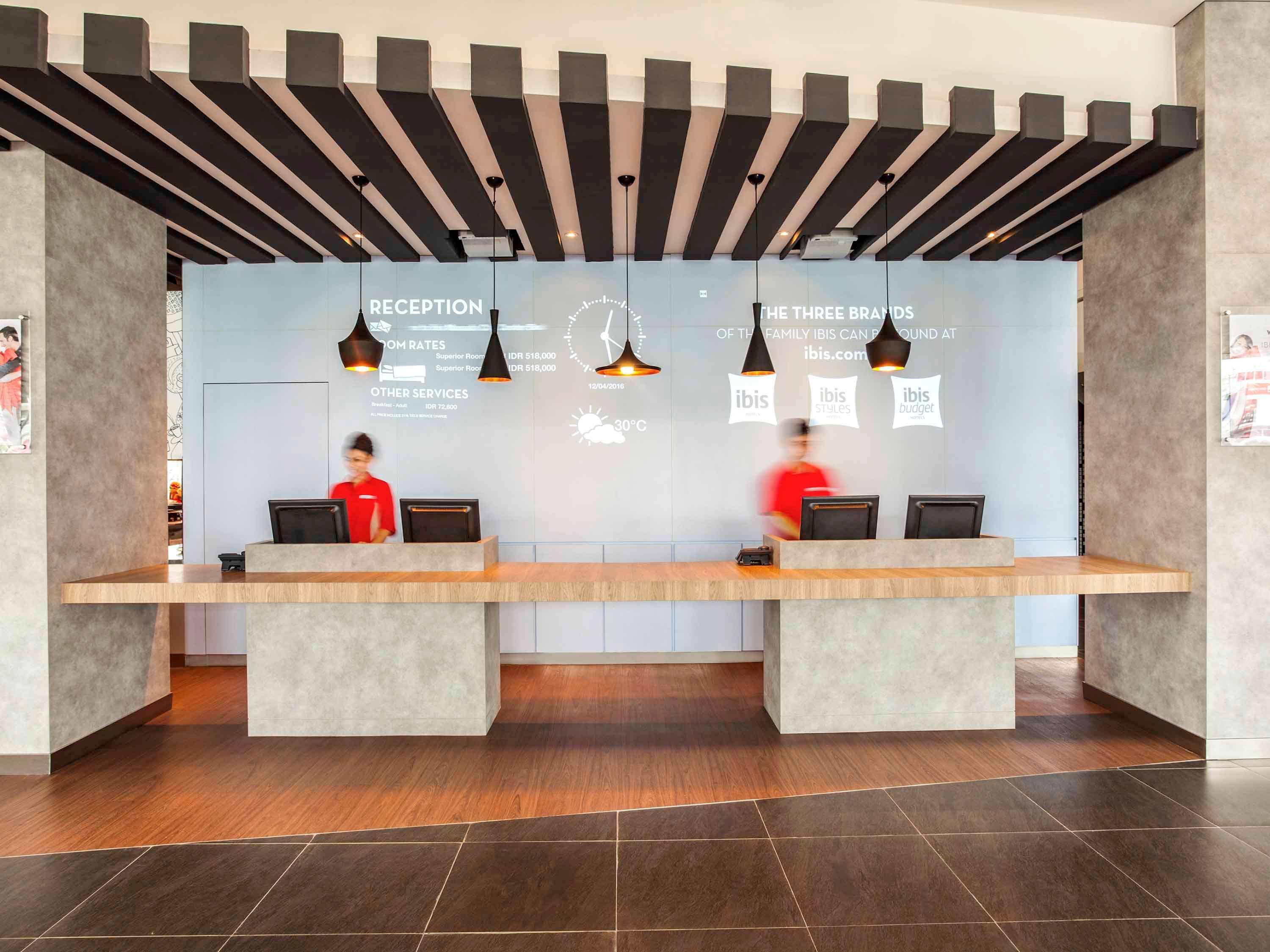 Ibis Manado City Center Boulevard Exterior photo